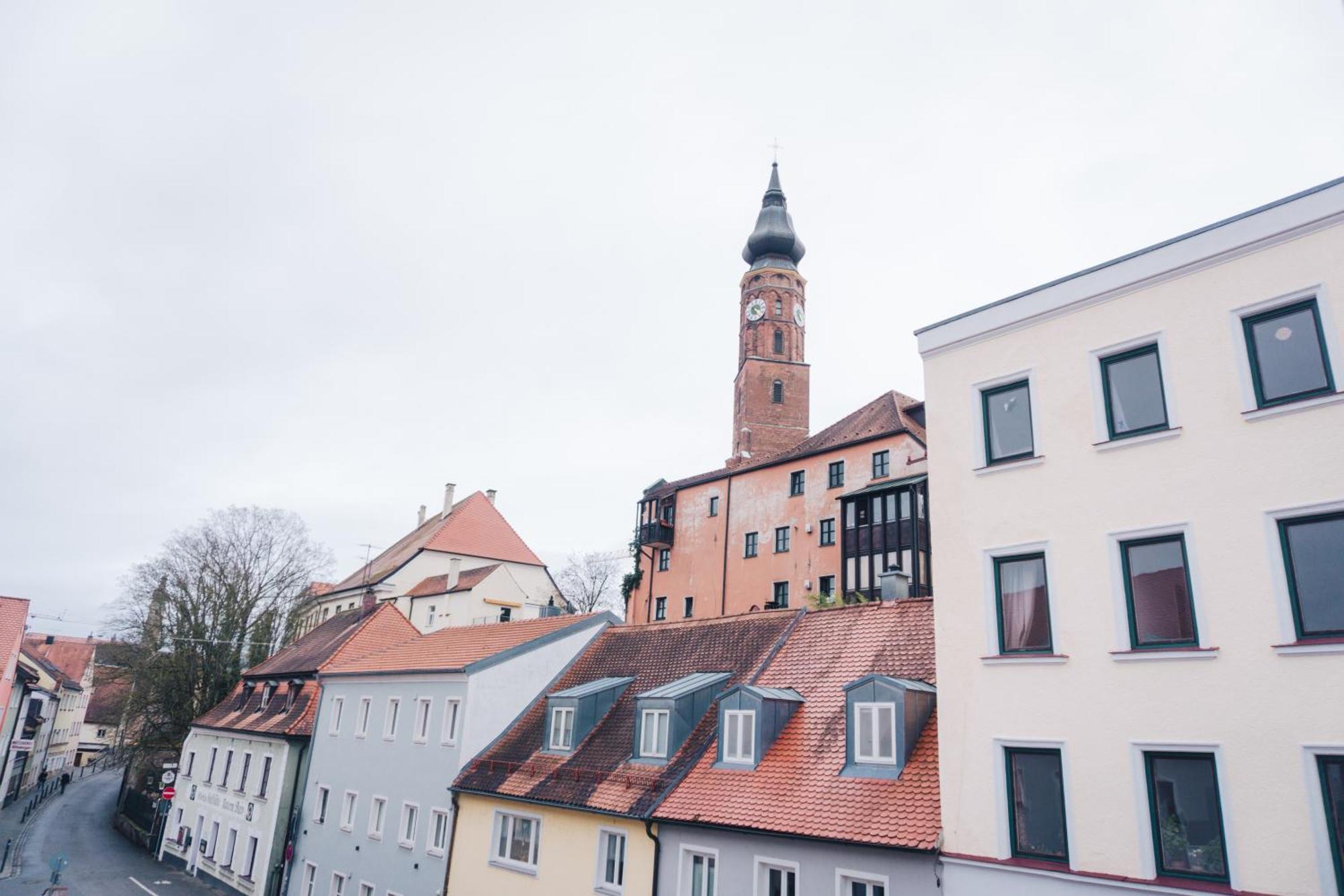 Refugium Ueber Daecher Appartement Straubing Buitenkant foto